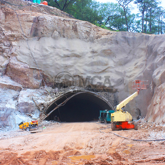 Personal recibiendo instrucción técnica en sitio