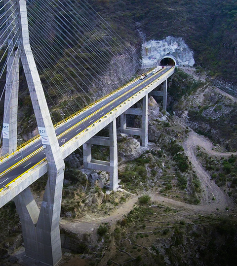 Túneles carreteros y viaductos