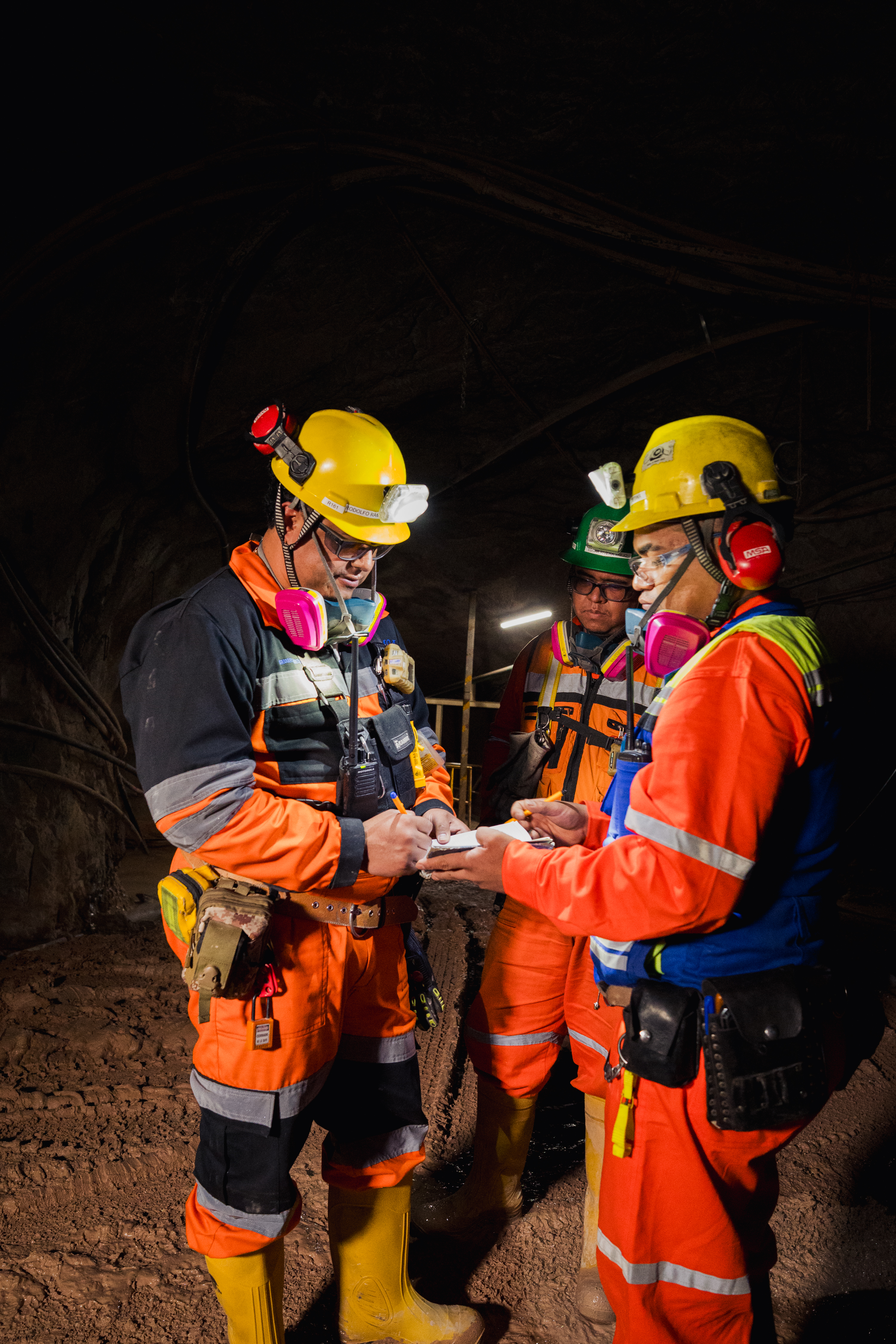 Equipo de trabajo en operaciones de MGA